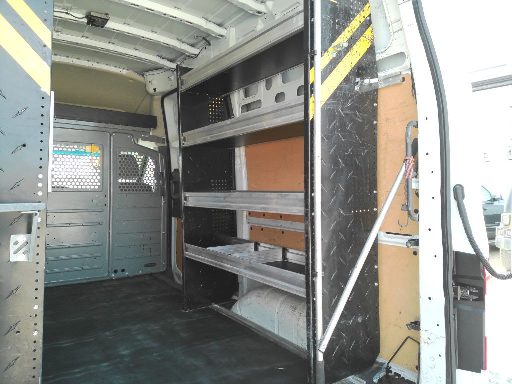 2018 Nissan NV Image 16