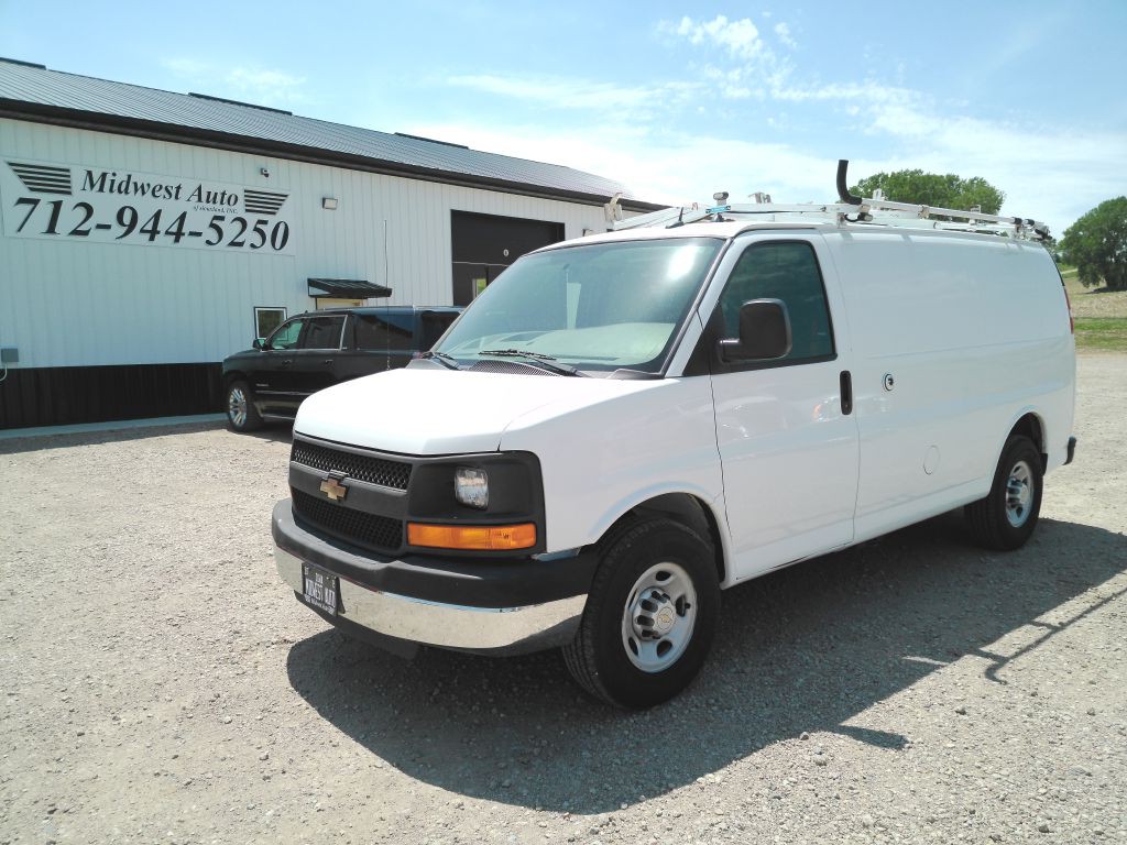 2014 Chevrolet Express Image 1