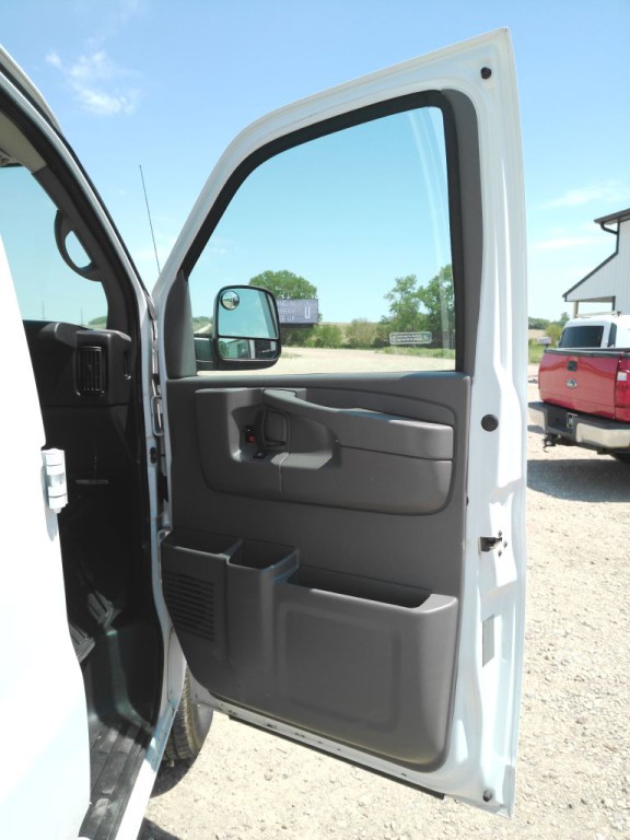 2014 Chevrolet Express Image 11