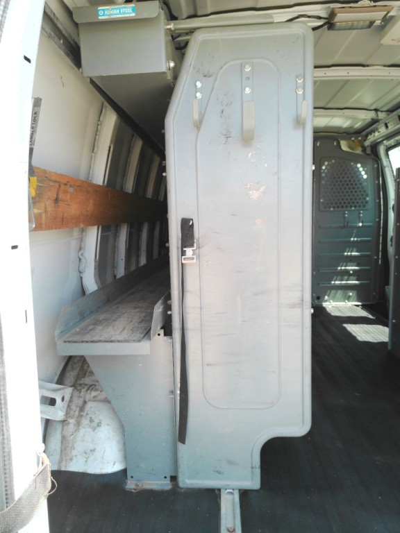 2014 Chevrolet Express Image 16
