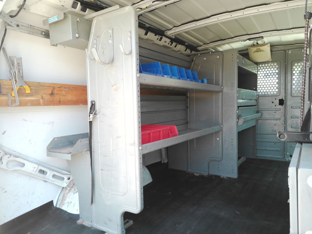 2014 Chevrolet Express Image 17