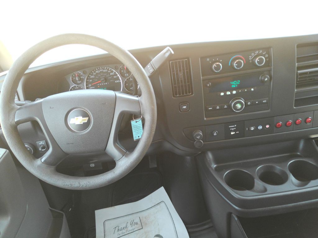 2014 Chevrolet Express Image 19