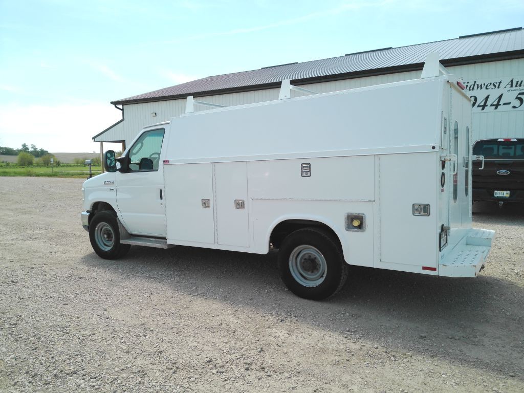 2012 Ford Econoline Image 3