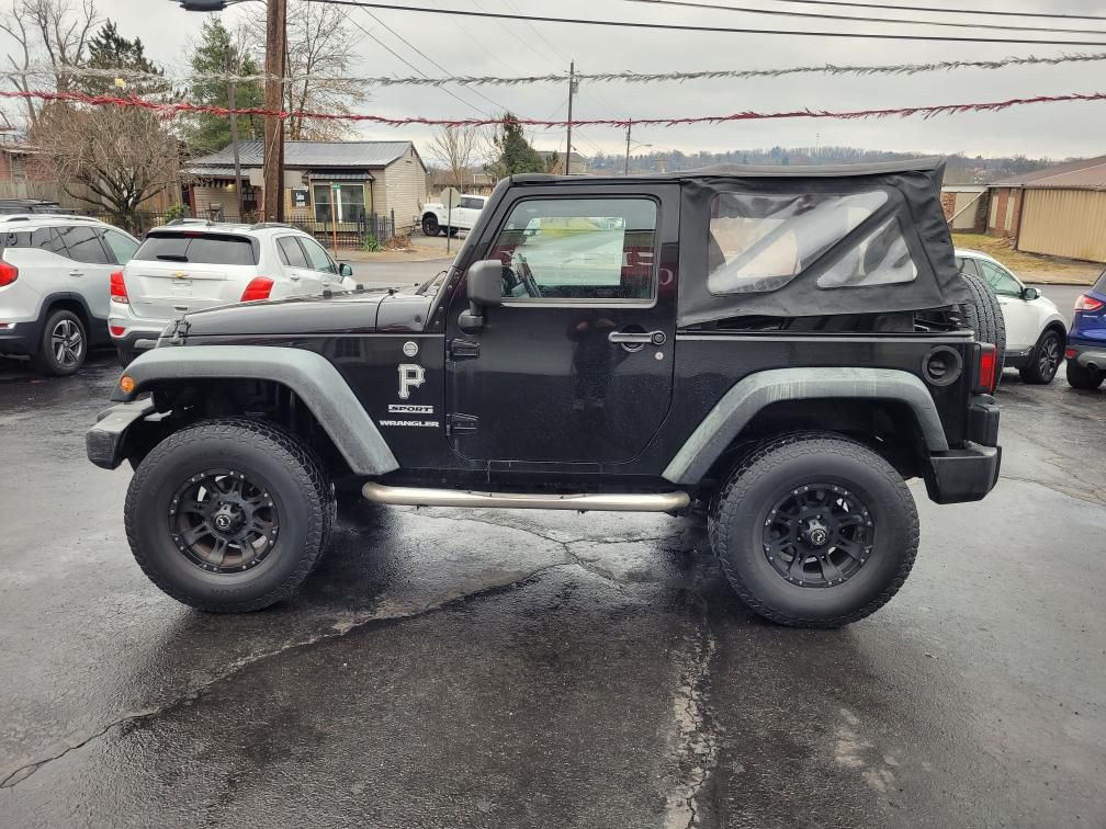 2012 Jeep Wrangler Image 2