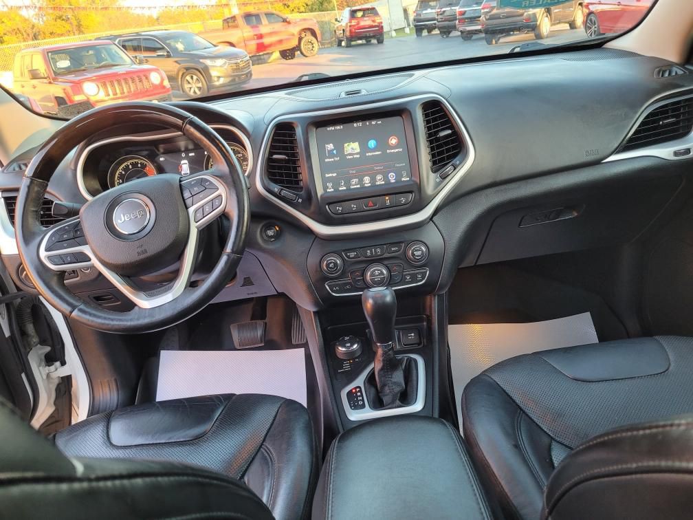 2017 Jeep Cherokee Image 10