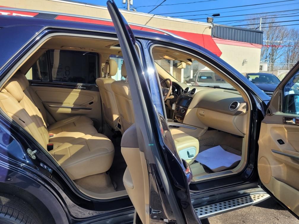 2011 Mercedes-Benz M-Class Image 6