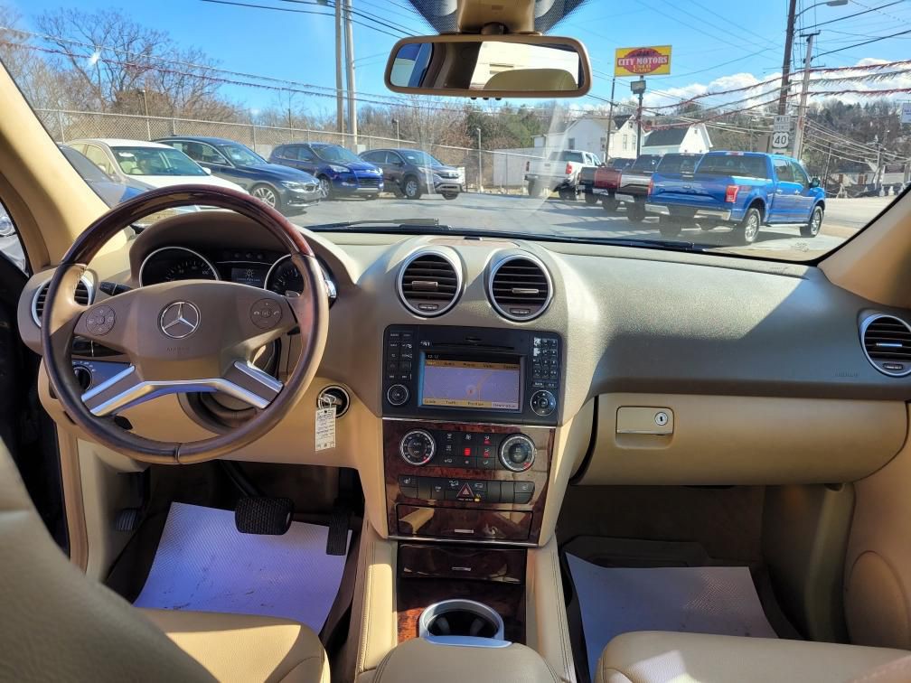 2011 Mercedes-Benz M-Class Image 10