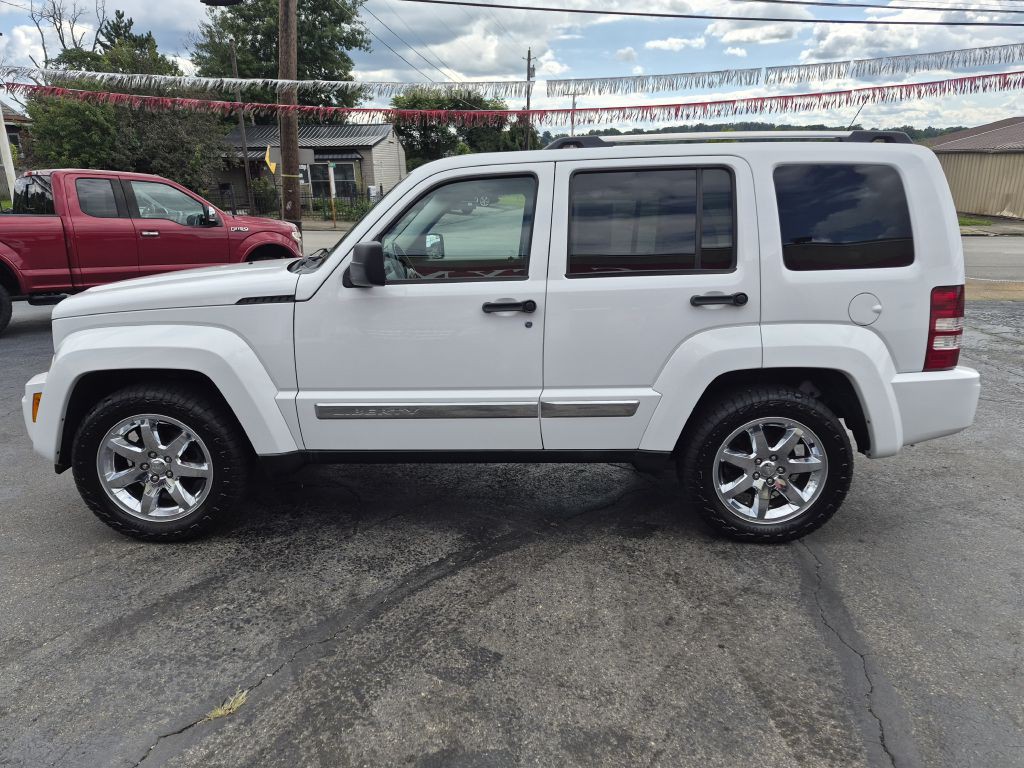 2011 Jeep Liberty Image 2