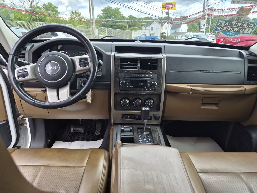 2011 Jeep Liberty Image 9