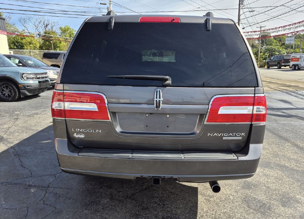 2014 Lincoln Navigator Image 3