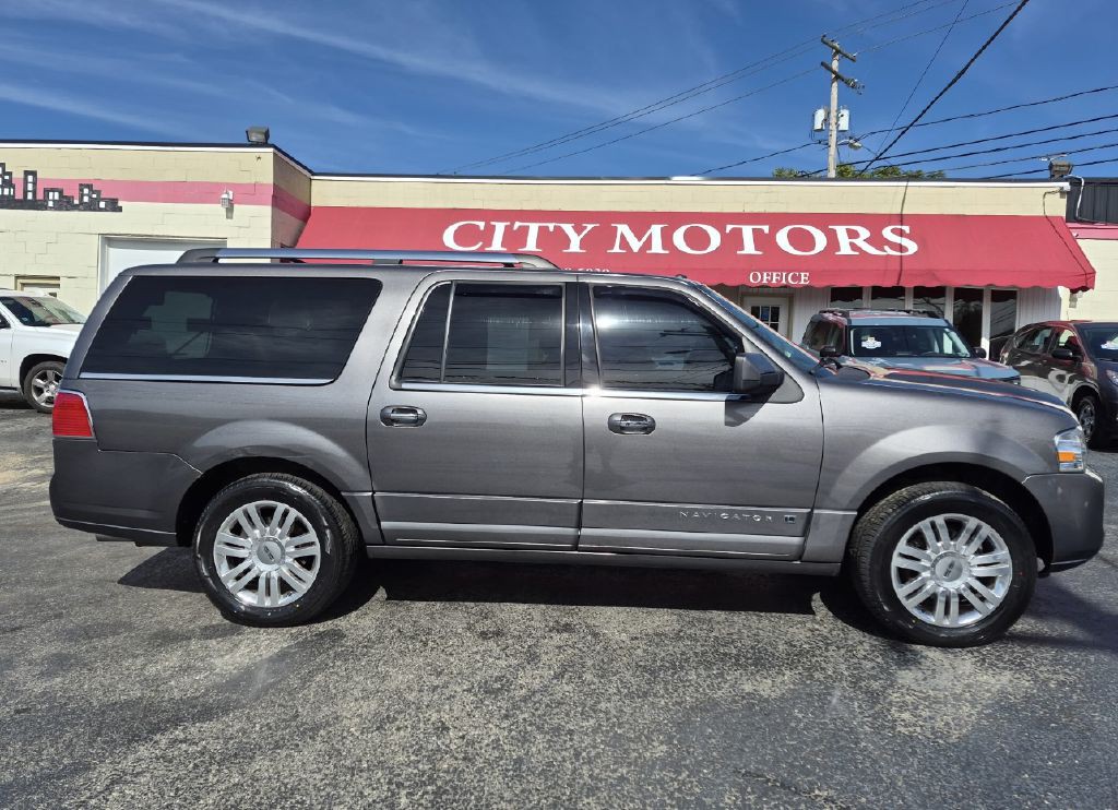 2014 Lincoln Navigator Image 4