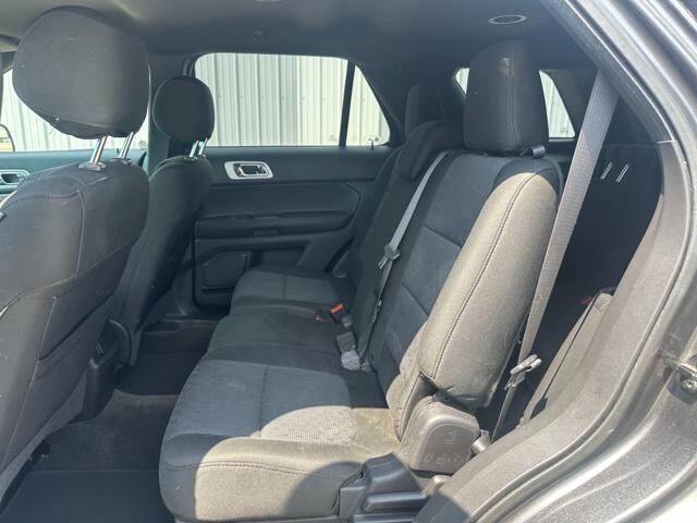 2015 Ford Explorer Image 12