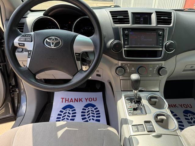 2013 Toyota Highlander Image 13