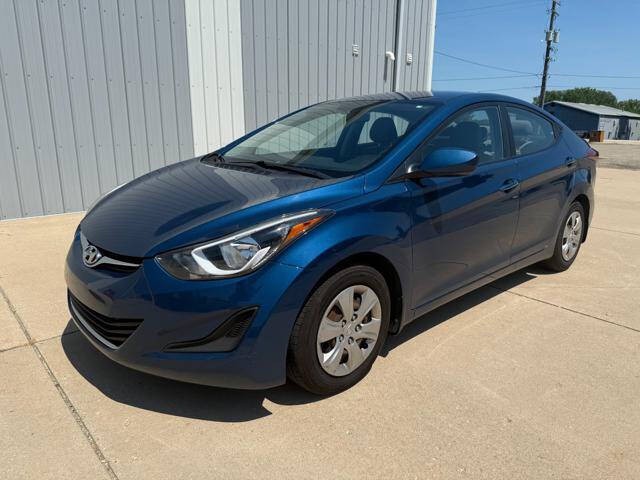 2016 Hyundai Elantra Image 2