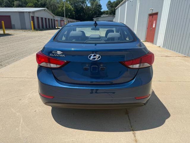 2016 Hyundai Elantra Image 10
