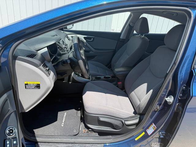 2016 Hyundai Elantra Image 11