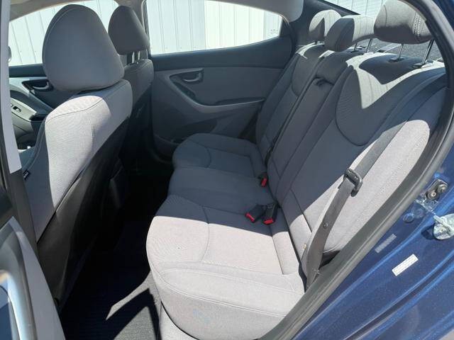 2016 Hyundai Elantra Image 12