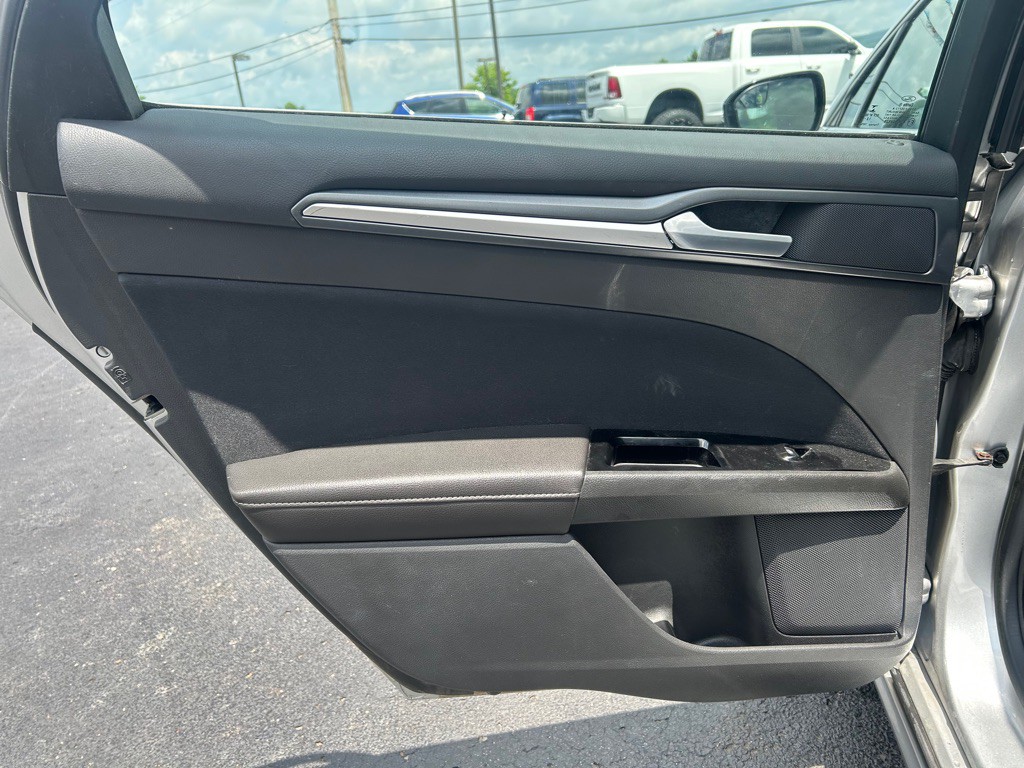 2013 Ford Fusion Image 16