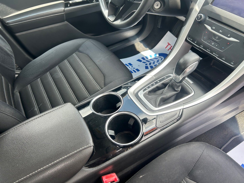 2013 Ford Fusion Image 24