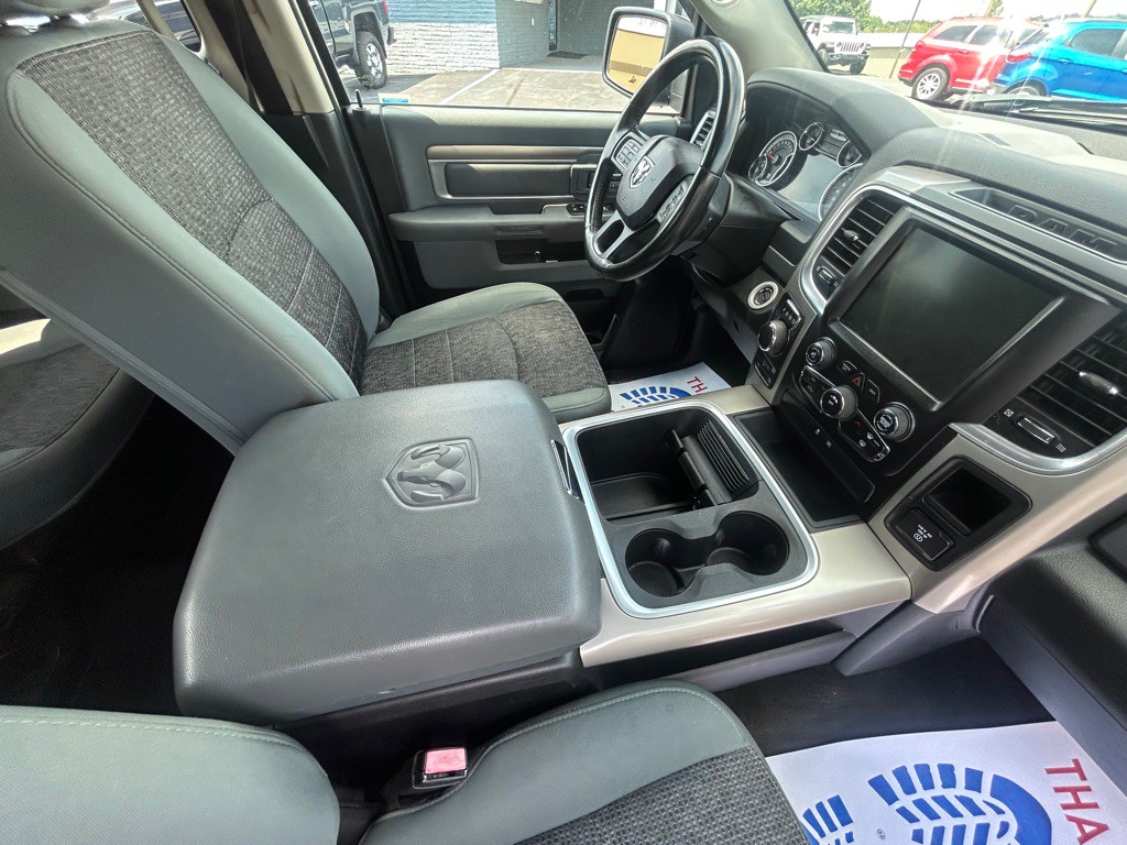 2015 RAM 1500 Image 25