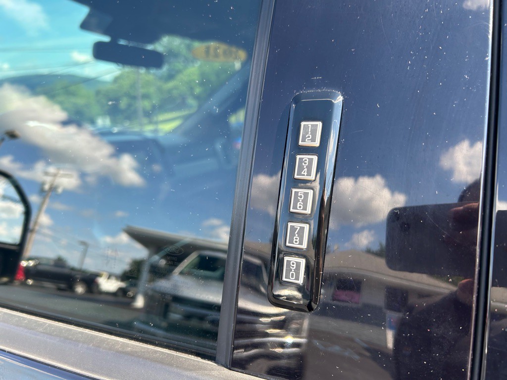 2021 Ford F-350 Image 12
