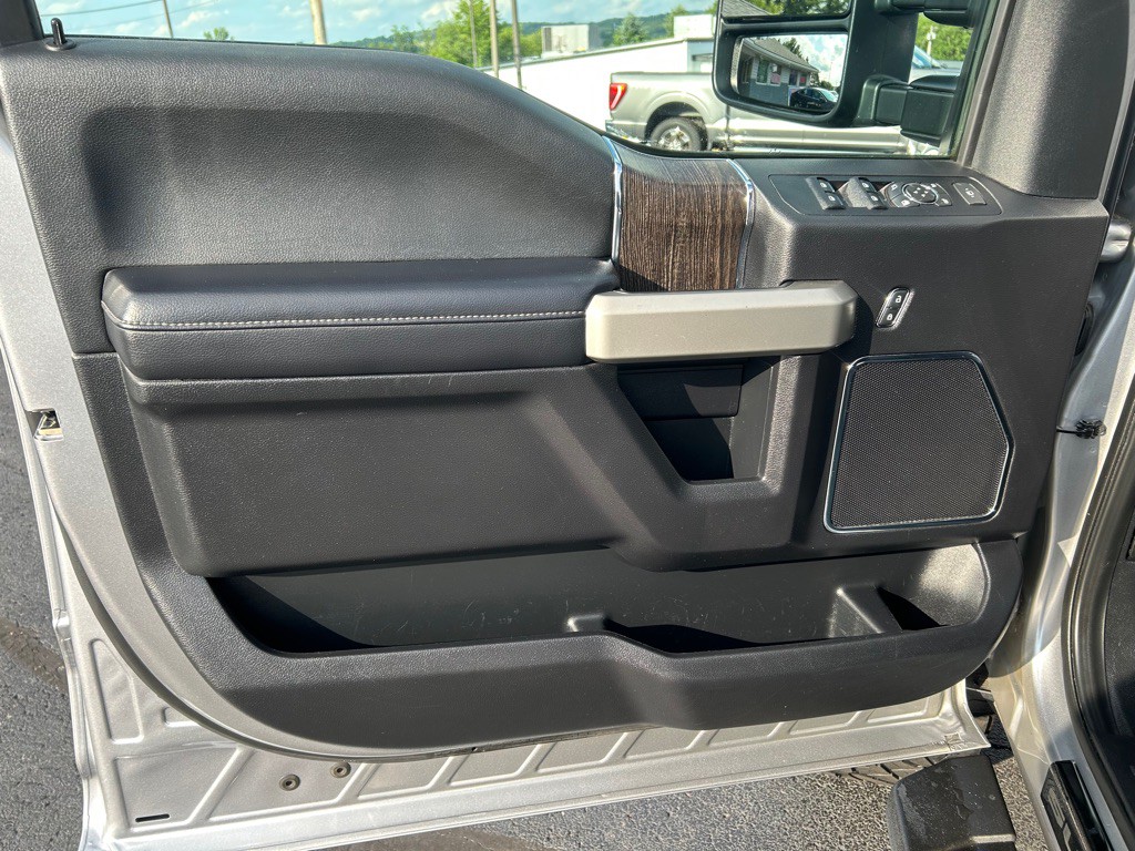 2021 Ford F-350 Image 25