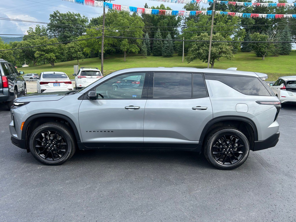 2024 Chevrolet Traverse Image 8
