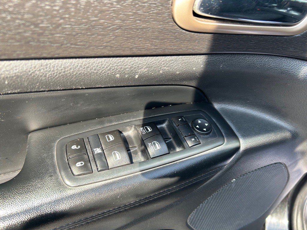 2015 Jeep Grand Cherokee Image 28