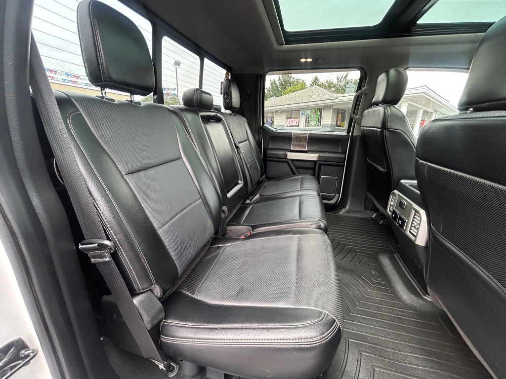 2017 Ford F-350 Image 30