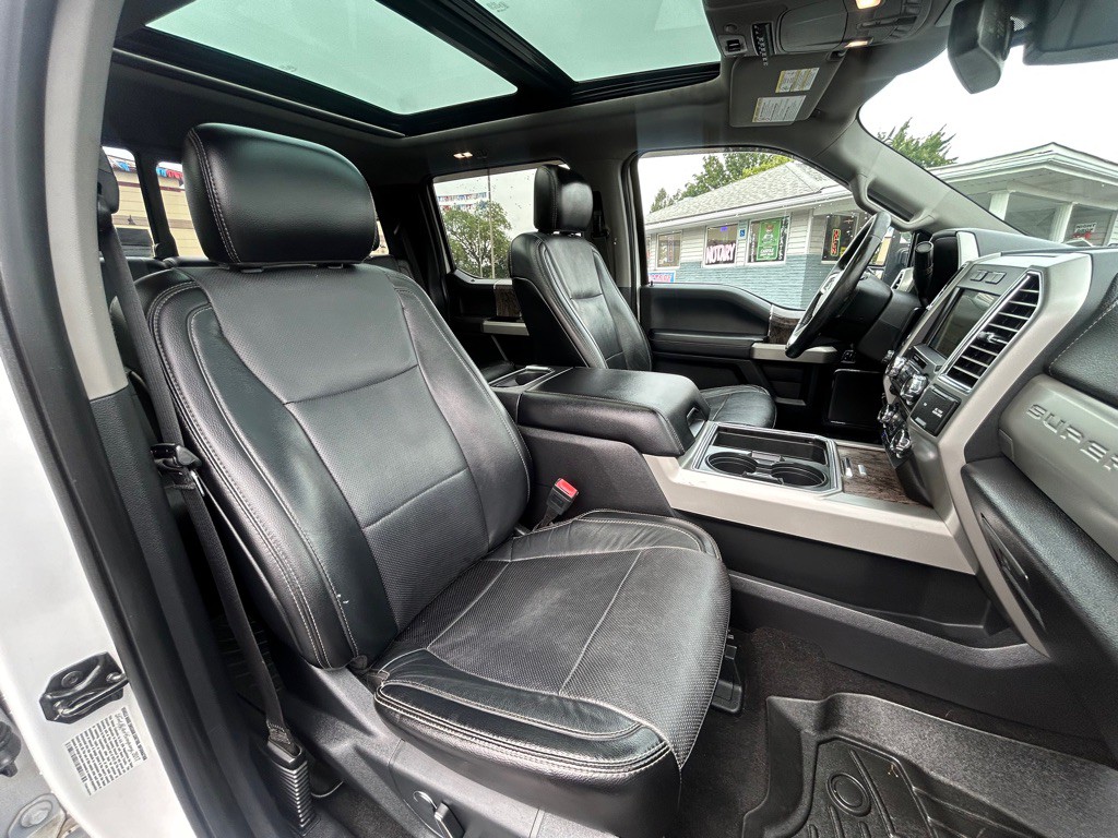 2017 Ford F-350 Image 33
