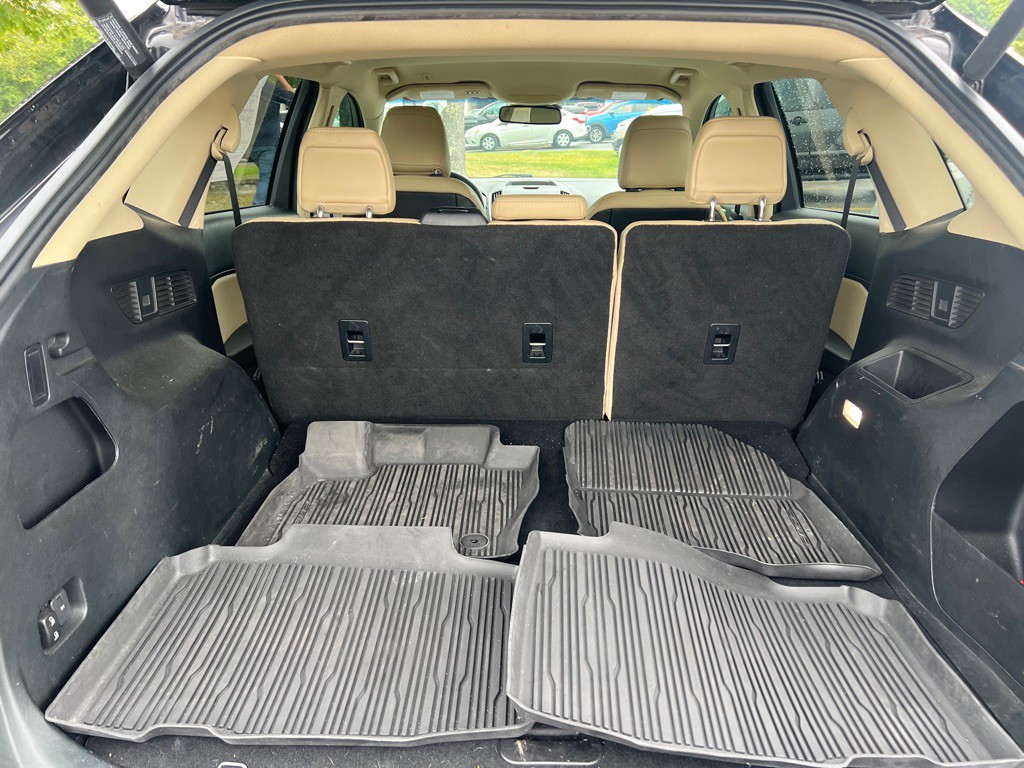 2020 Ford Edge Image 6