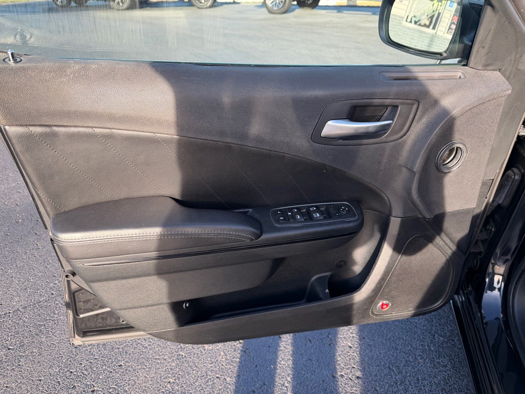 2018 Dodge Charger Image 13