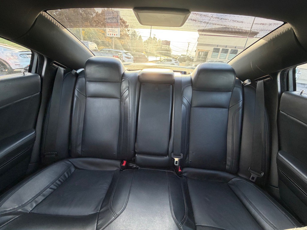 2018 Dodge Charger Image 15