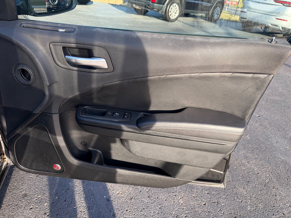 2018 Dodge Charger Image 28