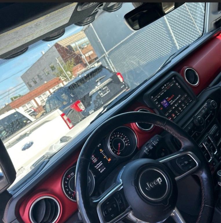 2018 Jeep Wrangler Unlimited Image 9