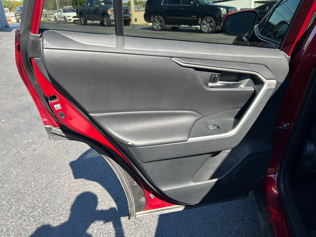 2019 Toyota Rav4 Image 17