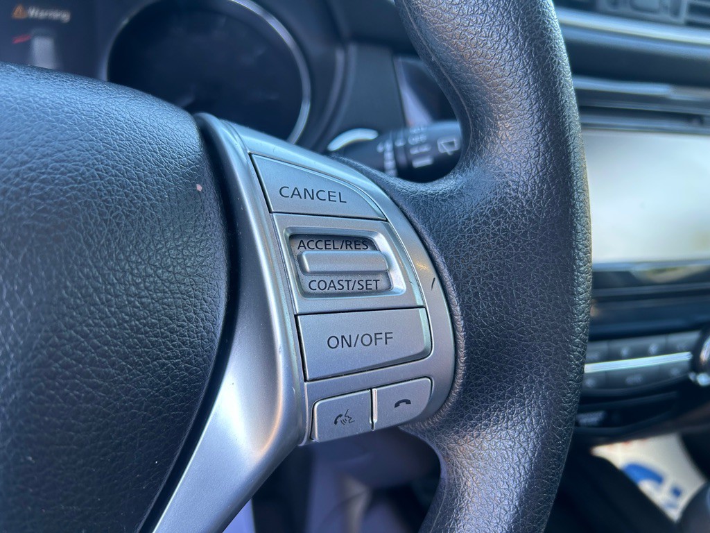 2015 Nissan Rogue Image 26