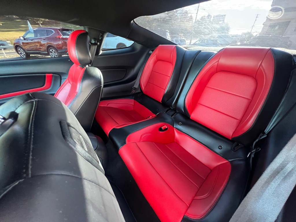 2020 Ford Mustang Image 13