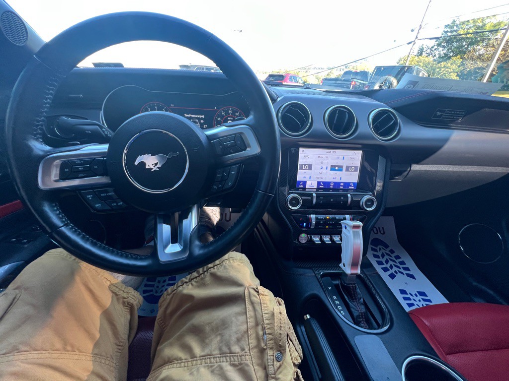 2020 Ford Mustang Image 32