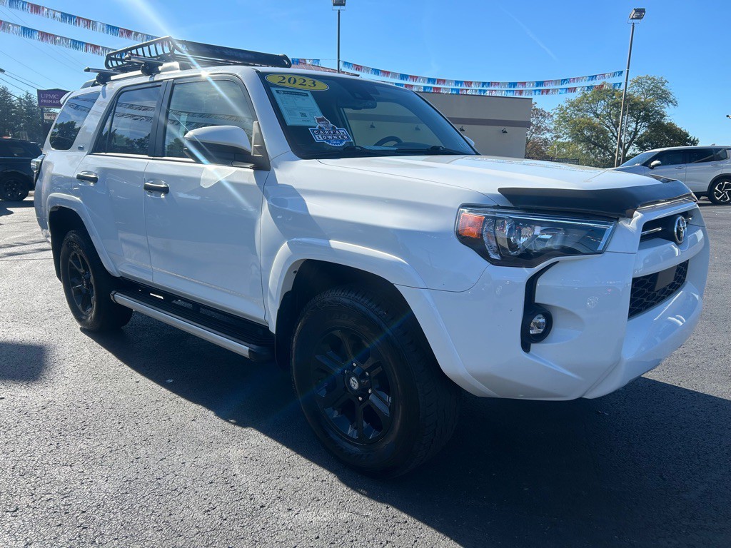 2023 Toyota 4Runner Image 3