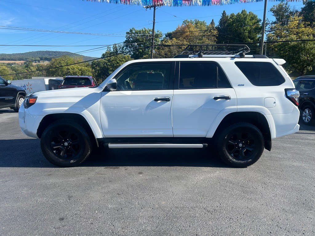 2023 Toyota 4Runner Image 8