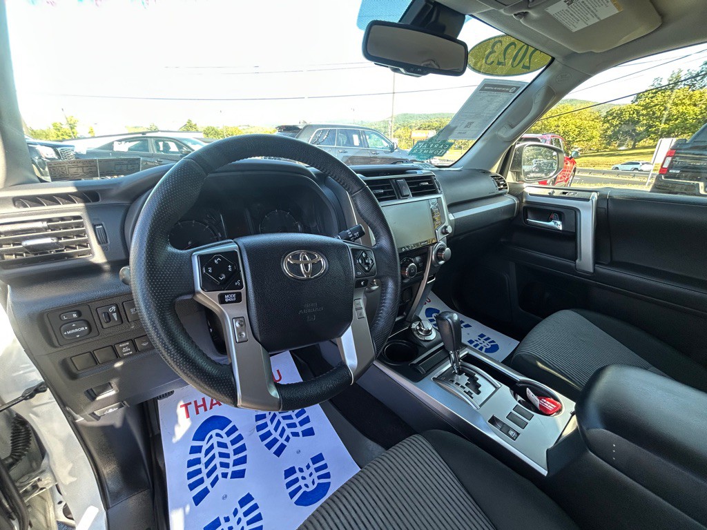 2023 Toyota 4Runner Image 13