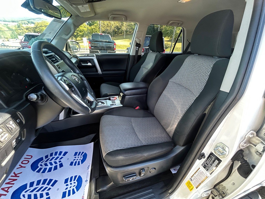 2023 Toyota 4Runner Image 14