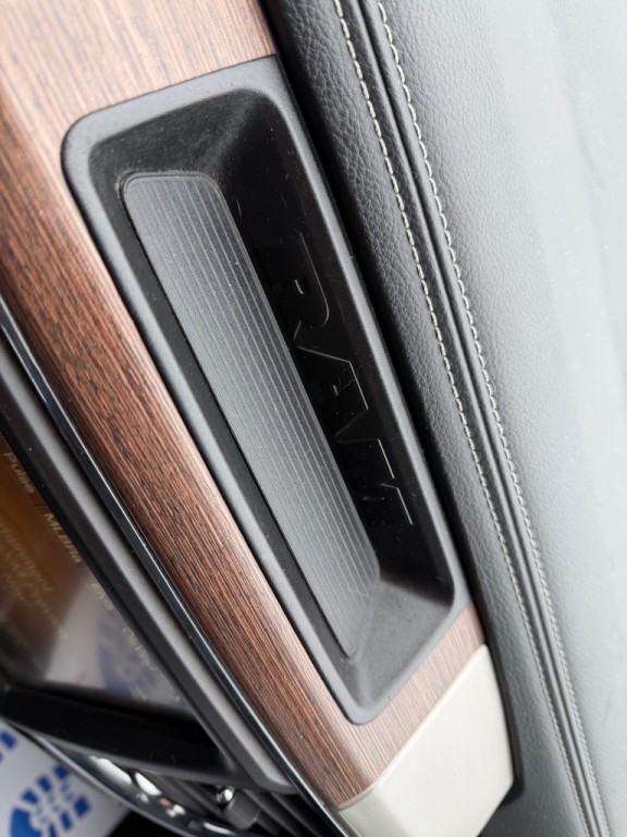 2016 RAM 2500 Image 38