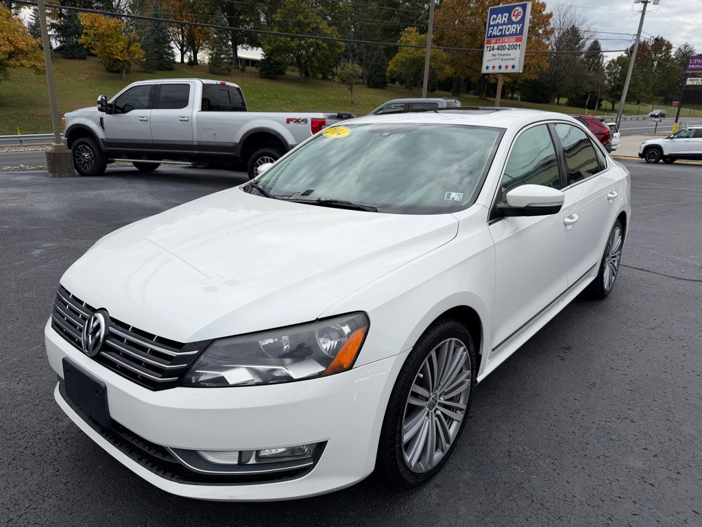 2014 Volkswagen Passat Image 1