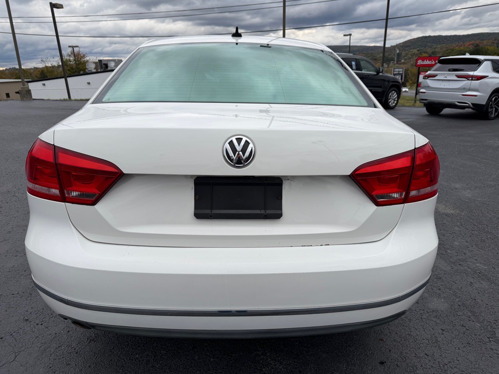 2014 Volkswagen Passat Image 6