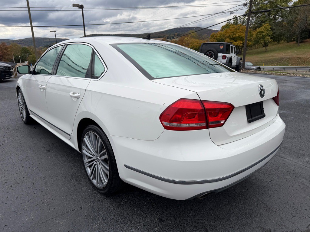 2014 Volkswagen Passat Image 7