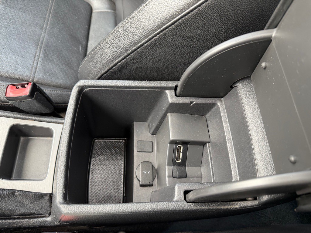 2014 Volkswagen Passat Image 38