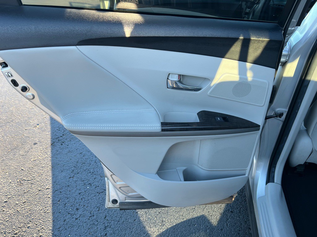 2014 Toyota Venza Image 31