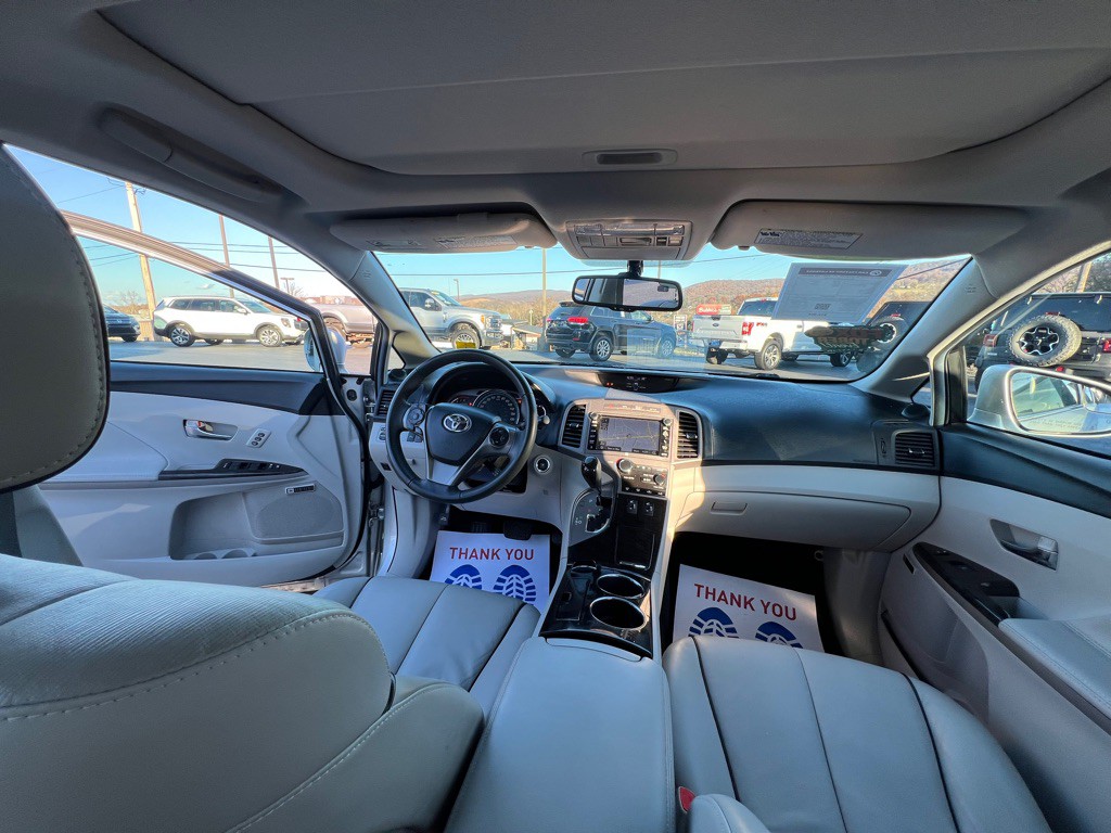 2014 Toyota Venza Image 34